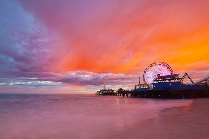 Hoàng hôn trên bến tàu Santa Monica