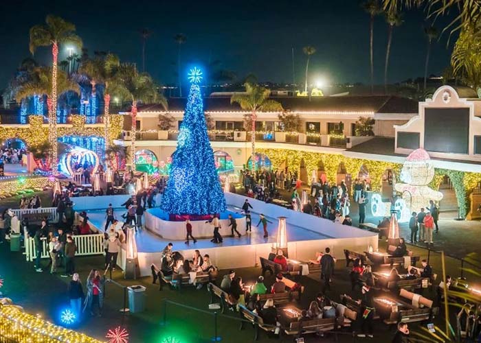  Đèn trang trí lễ hội Julefest ở Solvang vào mùa Giáng Sinh