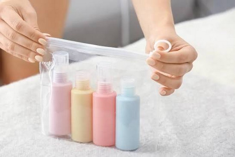  Túi nhựa trong đựng chất lỏng dưới 100ml theo quy tắc 3-1-1
